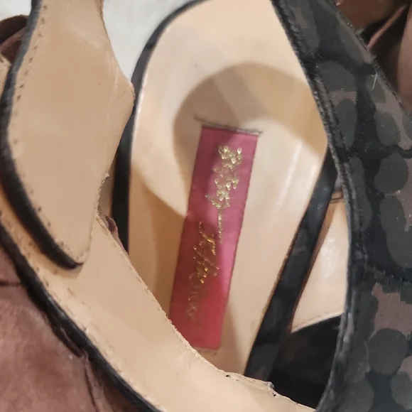Betsey Johnson Black and Metallic Gold Floral Heels - Picture 2 of 7